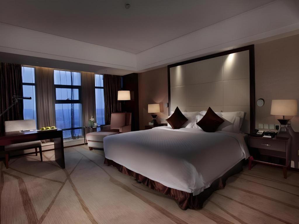 White Swan Hotel Changsha Exteriör bild